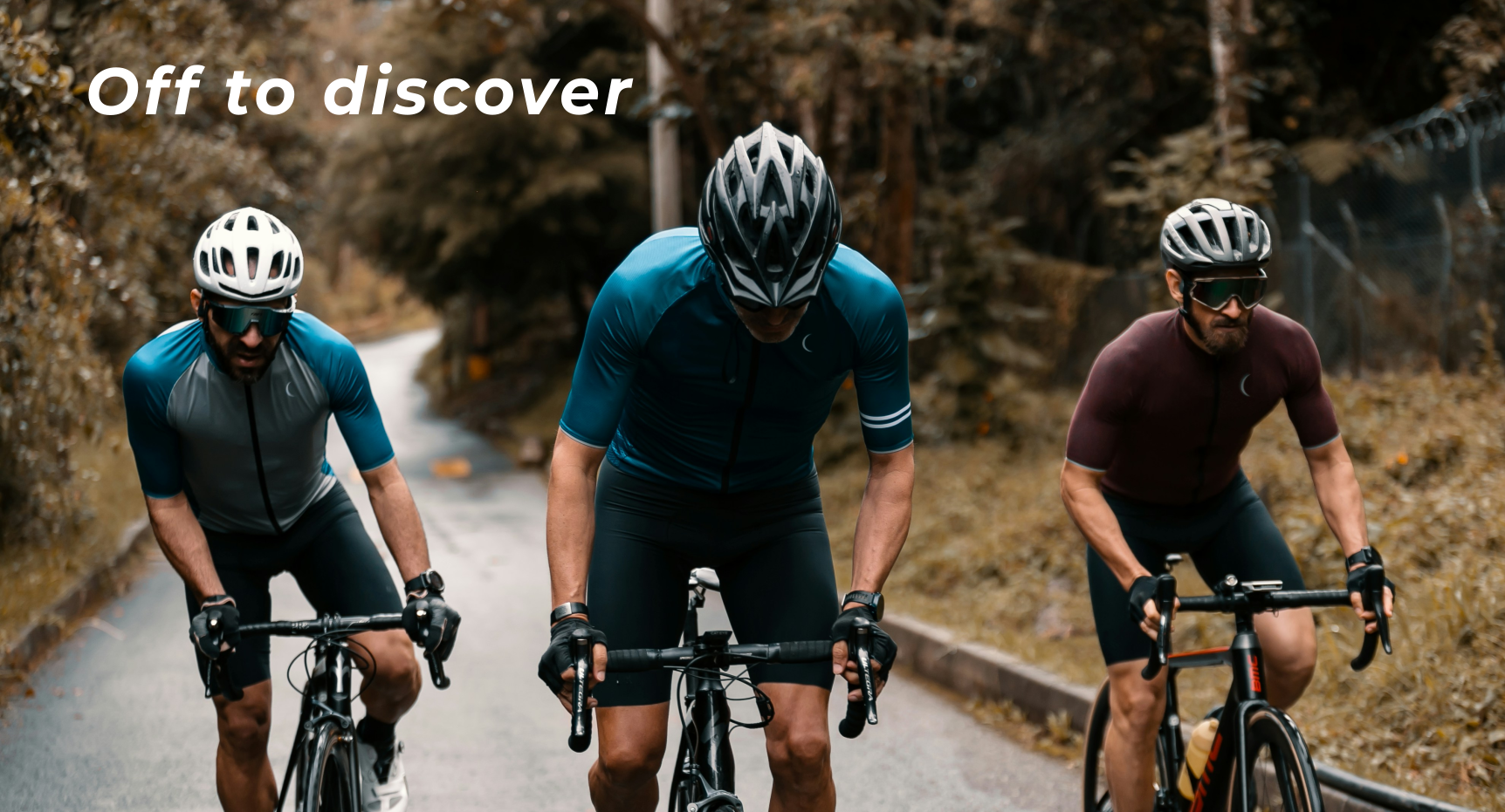 Off to discover - Group of cyclists